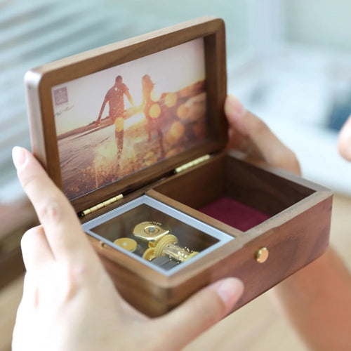 ROSIKING Hand Cranked Wood Music Box,Jewelry Box,Photo Customize Gift,Music Box Castle in the Sky Mechanism Birthday